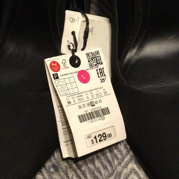 Zara size 8 black leather 4” heels - Picture 7 of 9